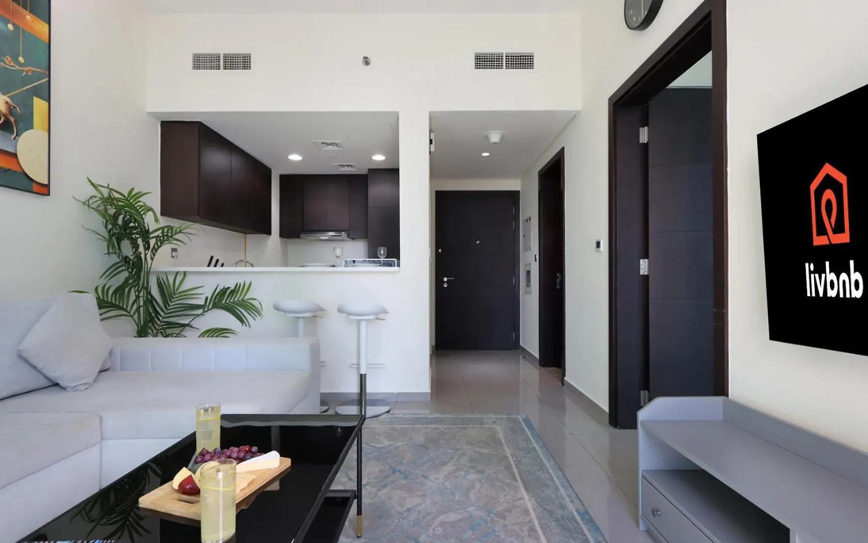 Livbnb Suites - Modern 1 Bed In Merano Tower Dubai Appartement